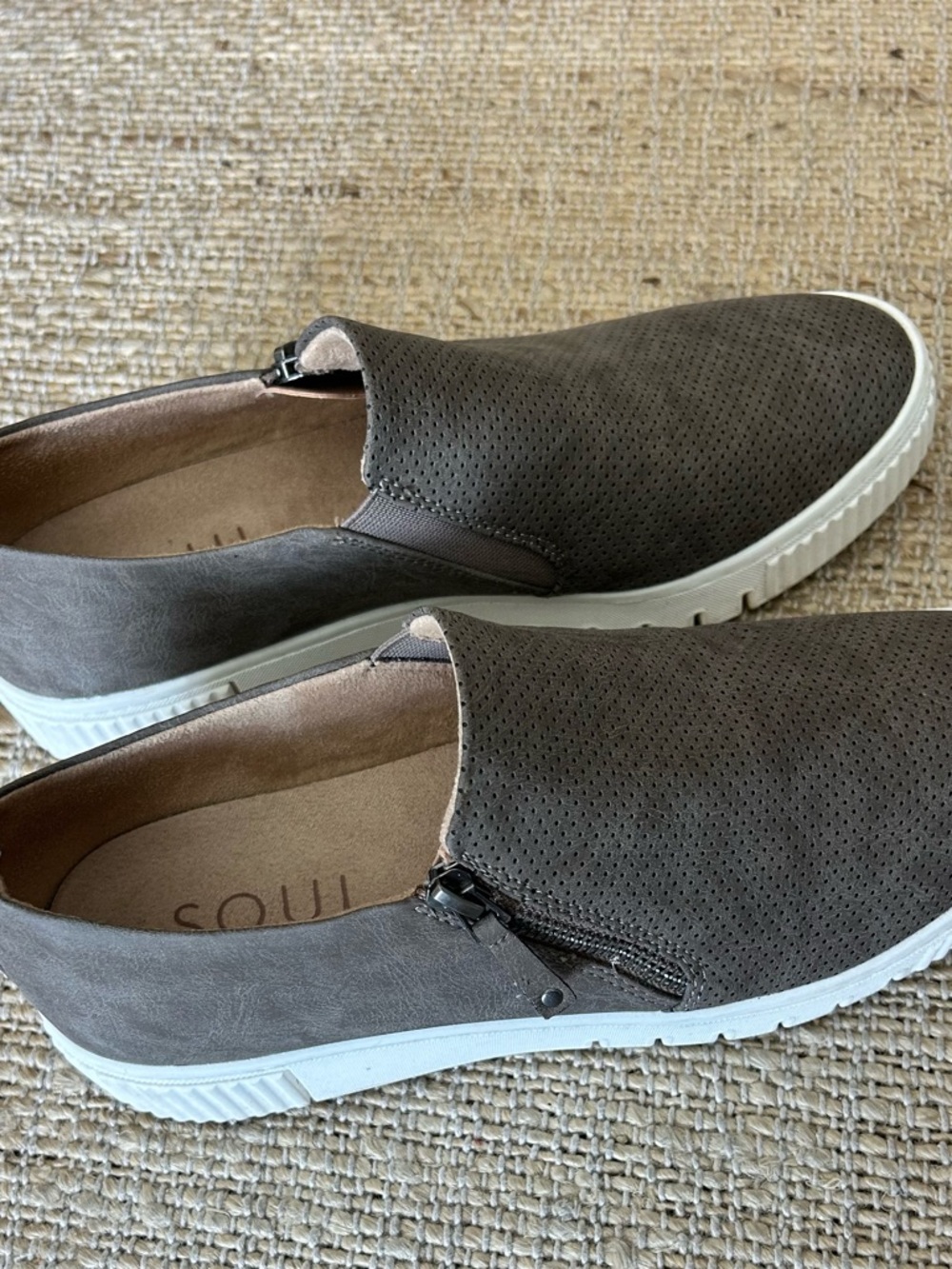 Naturalizer Soul Turner Taupe Slip On Shoe Size 10 - Picture 5 of 7